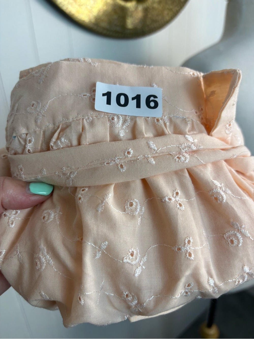 Vintage Light Peach Eyelet Half Apron Cottagecore Prairie Waist Tie - Picture 6 of 6